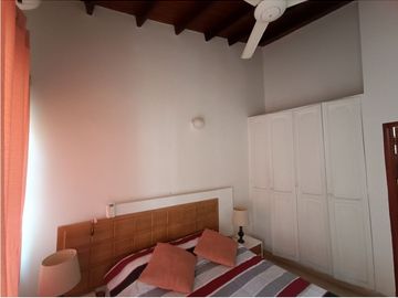 VENTA CASA AMOBLADA CONJUNTO CERRADO CERCA AL MAR RODADERO SUR - E.C.