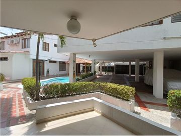 VENTA CASA AMOBLADA CONJUNTO CERRADO CERCA AL MAR RODADERO SUR - E.C.