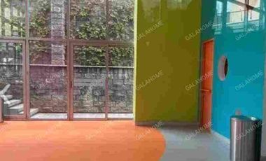 Depto vista panorámica, de 2 recámaras, 2 baños y 2 estacionamientos a 4 minutos de Mitikah. con restaurant y gimnasio y pista de hielo funcionando