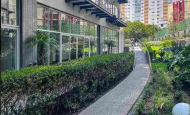 Depto vista panorámica, de 2 recámaras, 2 baños y 2 estacionamientos a 4 minutos de Mitikah. con restaurant y gimnasio y pista de hielo funcionando