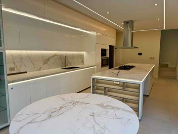 Venta casa de estreno en Urb. Rinconada del Lago 1ra etapa, La Molina