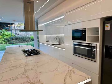 Venta casa de estreno en Urb. Rinconada del Lago 1ra etapa, La Molina