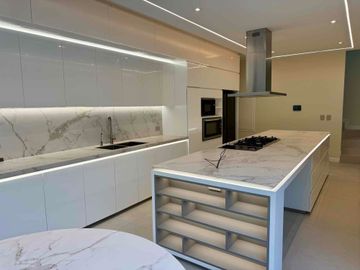 Venta casa de estreno en Urb. Rinconada del Lago 1ra etapa, La Molina