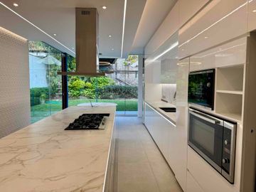 Venta casa de estreno en Urb. Rinconada del Lago 1ra etapa, La Molina