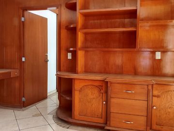 Edificio de tres pisos uso comercial y habitacional en venta en la colonia Nuevo México, Zapopan, Jalisco