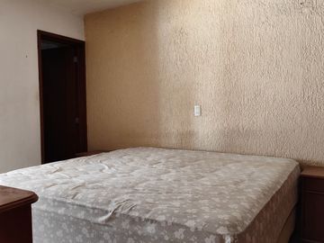 Edificio de tres pisos uso comercial y habitacional en venta en la colonia Nuevo México, Zapopan, Jalisco