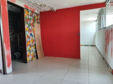 Edificio de tres pisos uso comercial y habitacional en venta en la colonia Nuevo México, Zapopan, Jalisco