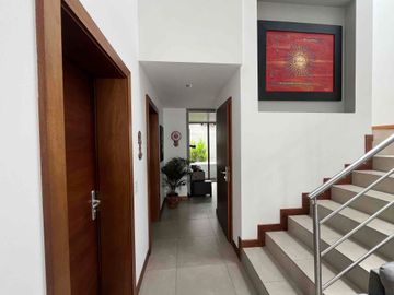Cumbaya San Juan por Colegio Terranova Oportunidad hermosa casa Diseño Londoño
