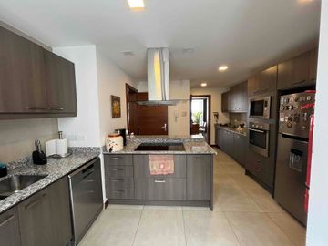 Cumbaya San Juan por Colegio Terranova Oportunidad hermosa casa Diseño Londoño