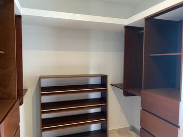 Moderna Casa en venta en zona Yucatán Country club, Mérida
