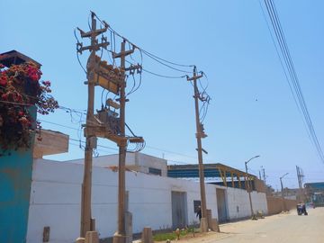 VENDO LOCAL INDUSTRIAL DE 6871 M2 EN PUENTE PIEDRA, CON UN AMPLIO PATIO DE MANIOBRAS