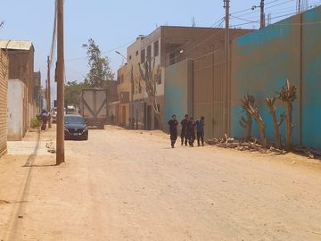 VENDO LOCAL INDUSTRIAL DE 6871 M2 EN PUENTE PIEDRA, CON UN AMPLIO PATIO DE MANIOBRAS