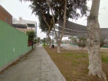 EN VENTA DEPARTAMENTO EN PRIMER PISO/ 01 COCHERA/ 02 DORMITORIOS EN LOS OLIVOS