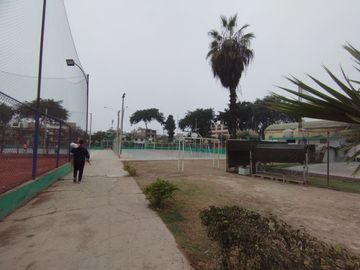 EN VENTA DEPARTAMENTO EN PRIMER PISO/ 01 COCHERA/ 02 DORMITORIOS EN LOS OLIVOS