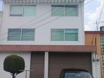 CASA EN VENTA EN CIUDAD SATÉLITE, NAUCALPAN DE JUÁREZ