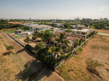 Casa de una planta en venta, Mocoli Golf Club - Isla Mocoli, Samborondón