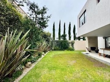 Casa en Venta con Ascensor, Doble Seguridad y 4 Dormitorios, Piscina. La Viña Alta