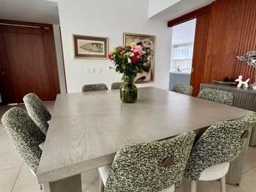 Casa en Venta con Ascensor, Doble Seguridad y 4 Dormitorios, Piscina. La Viña Alta