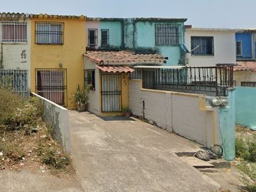 CASA EN VENTA EN GEOVILLAS LOS PINOS