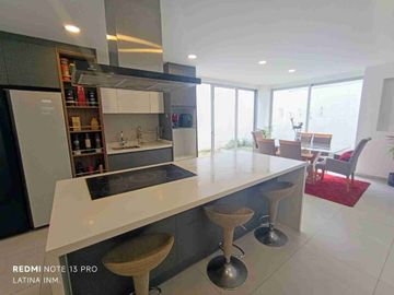 CASA EN RENTA O VENTA LA PRIMAVERA CUMBAYA