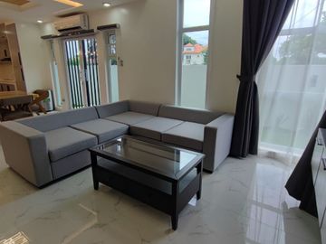 FOR SALE ALMOST NEW MODERN CONTEMPORARY HOME NEAR GLOBAL PLAZA AND S&R IN PAMPANGA