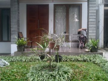 Dijual Rumah Idaman Siap Huni di Emerald Bintaro 16550-TK 0811189----