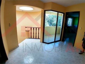 EN VENTA CASA AMPLIA DE 3 NIVELES EN TULA DE AYENDE HIDALGO