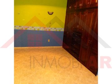 EN VENTA CASA AMPLIA DE 3 NIVELES EN TULA DE AYENDE HIDALGO