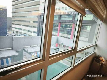Élite edificio zona mall de sol amplia suite en venta