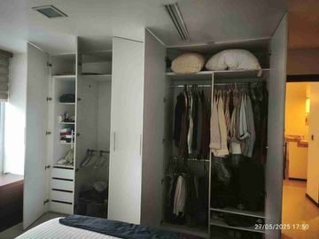 Élite edificio zona mall de sol amplia suite en venta
