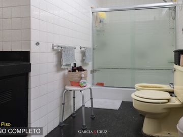 CASA EN VENTA EN SAN ISIDRO
