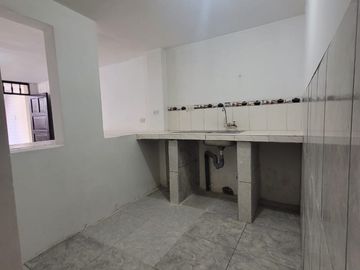 VENTA DPTO EN 2DO PISO INCLUYE MINIDPTO URB PREVI NARANJAL LOS OLIVOS