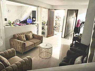 Rumah dijual di kawasan Transmart Buah Batu Square Bandung