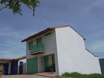 CASA CAMPESTRE EN PINCHOTE - SANTANDER, MUY CERCA DE BARICHARA Y SAN GIL. FINANCIACIÓN DIRECTA SIN ESTUDIO DE CRÉDITO.