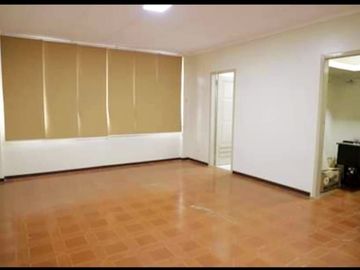 Venta departamento amplio en Barrio Centenario Guayaquil