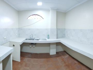 Venta departamento amplio en Barrio Centenario Guayaquil
