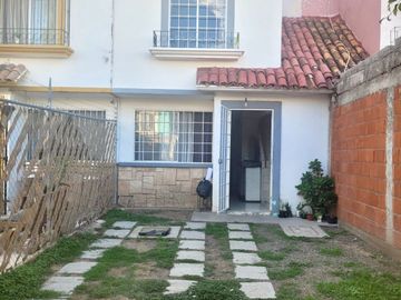 CASA EN VENTA DE 3 RECAMARAS EN LA COLONIA COLINAS DEL CARMEN, al sur de la ciudad.