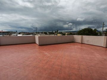 Venta casa con terraza Los Esteros Guayaquil Sur 4 habitaciones