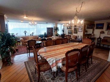 Departamento de venta, duplex. Sector El Bosque, abajo de la Occidental 257 m2. $178.000