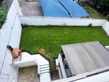 Departamento de venta, duplex. Sector El Bosque, abajo de la Occidental 257 m2. $178.000