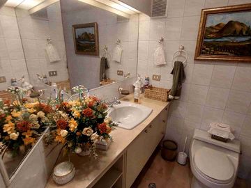 Departamento de venta, duplex. Sector El Bosque, abajo de la Occidental 257 m2. $178.000