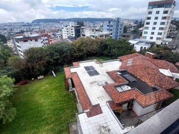 Departamento de venta, duplex. Sector El Bosque, abajo de la Occidental 257 m2. $178.000