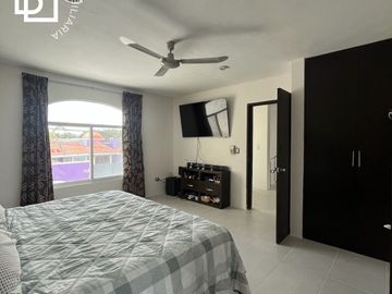 Casa en venta de 2 pisos con 3 recamaras y alberca al Norte de Mérida