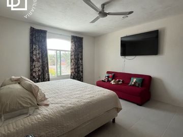 Casa en venta de 2 pisos con 3 recamaras y alberca al Norte de Mérida