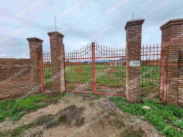 VENDO HERMOSA PARCELA  con QUINCHO/ PISCINA Y PERIMETRAL en talagante