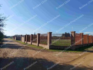 VENDO HERMOSA PARCELA  con QUINCHO/ PISCINA Y PERIMETRAL en talagante