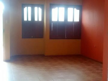 HERMOSA PROPIEDAD PARA VIVIENDA, NEGOCIO U OFICINAS - a 4 cuadras de PRECIO UNO