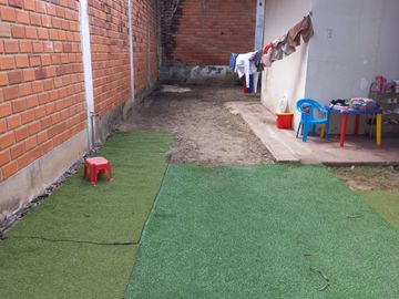HERMOSA PROPIEDAD PARA VIVIENDA, NEGOCIO U OFICINAS - a 4 cuadras de PRECIO UNO