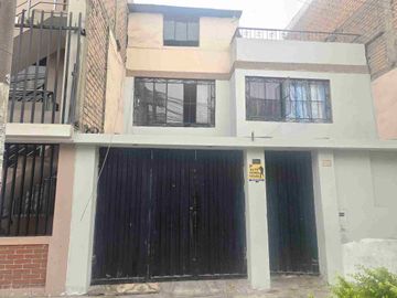 Vendo Casa 160 m2 en Los Olivos
