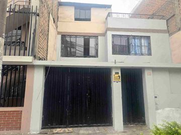 Vendo Casa 160 m2 en Los Olivos